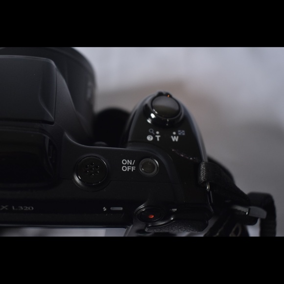 Nikon L320 coolpix camera - Picture 9 of 16